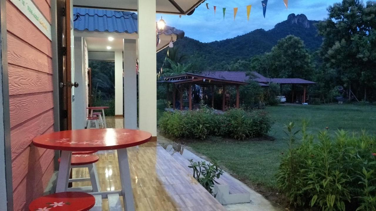 Вилла Pimpisa Garden พิมพิศา การ์เด้นท์ Khuang Kom Экстерьер фото
