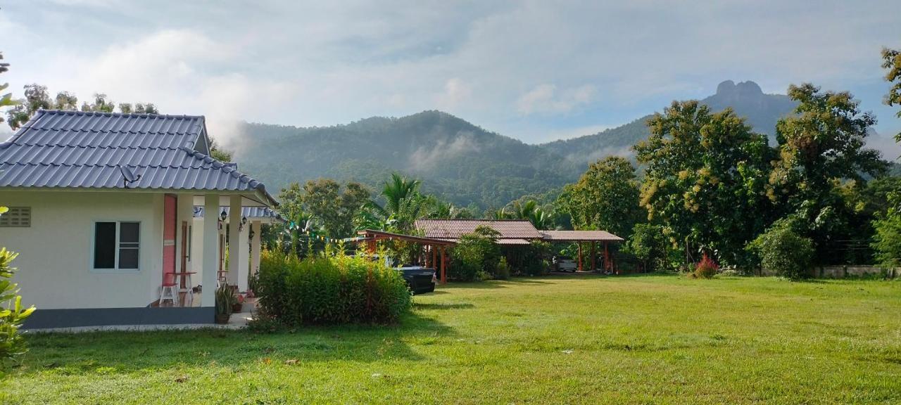 Вилла Pimpisa Garden พิมพิศา การ์เด้นท์ Khuang Kom Экстерьер фото