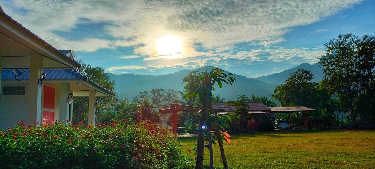 Вилла Pimpisa Garden พิมพิศา การ์เด้นท์ Khuang Kom Экстерьер фото