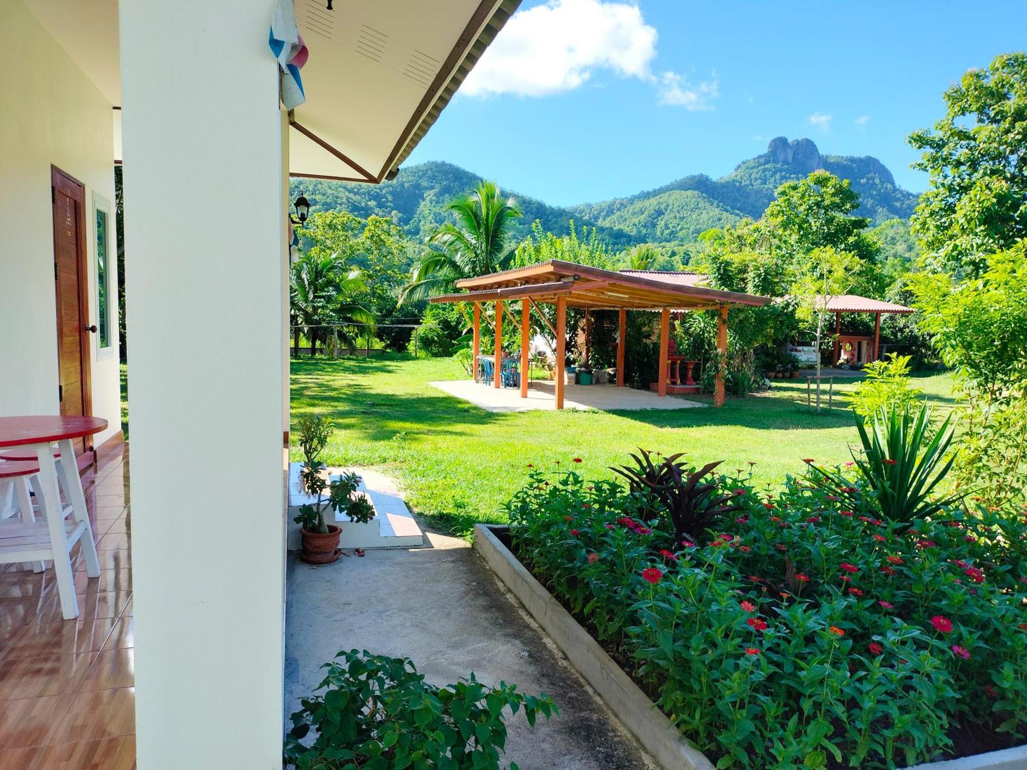 Вилла Pimpisa Garden พิมพิศา การ์เด้นท์ Khuang Kom Экстерьер фото